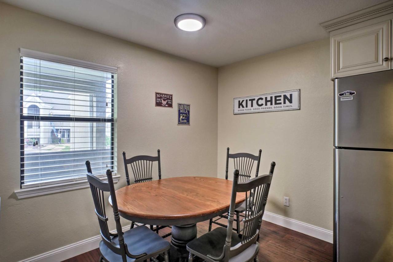 Branson Condo With Pool Access, Walk To Fishing Exteriör bild