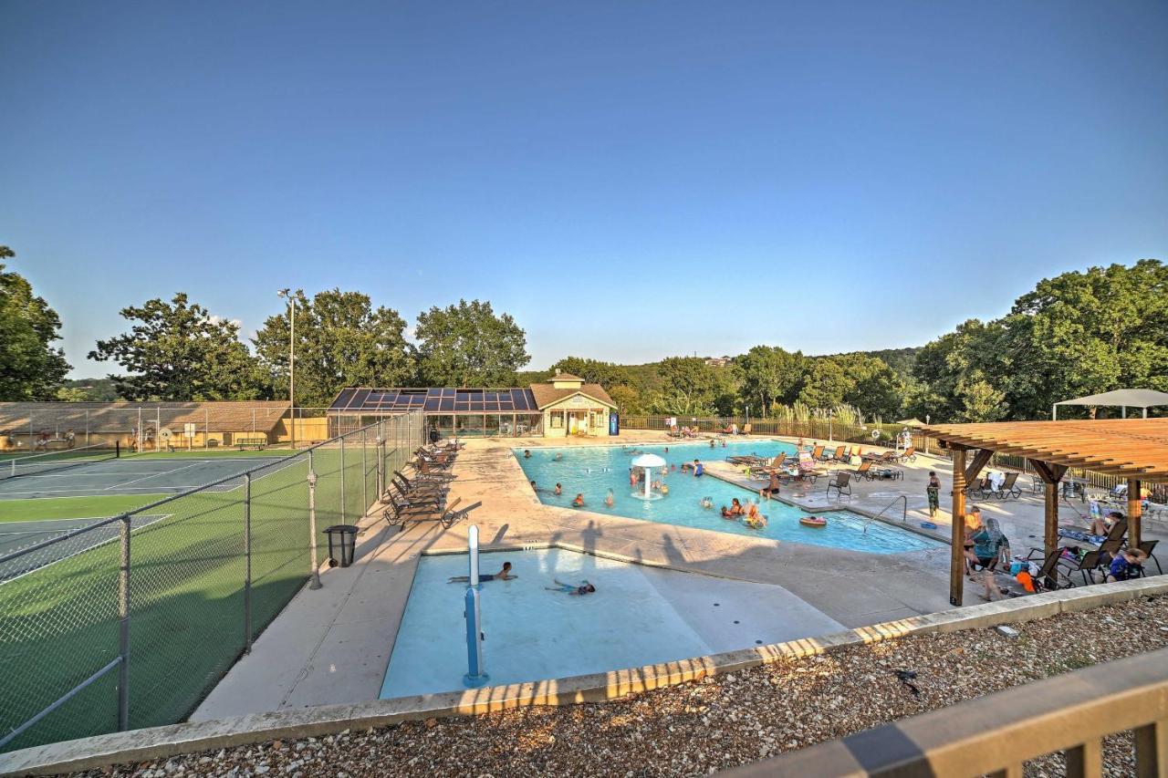 Branson Condo With Pool Access, Walk To Fishing Exteriör bild