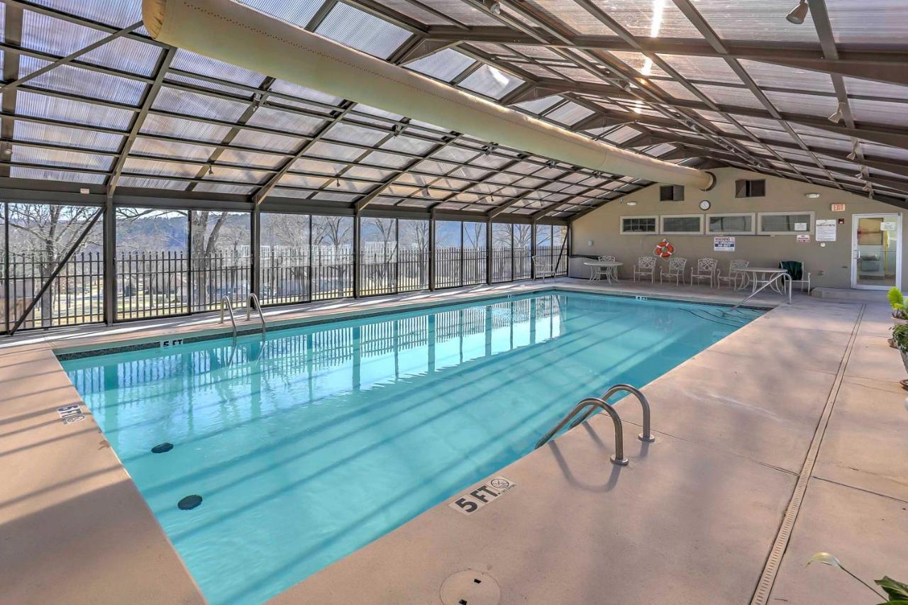 Branson Condo With Pool Access, Walk To Fishing Exteriör bild