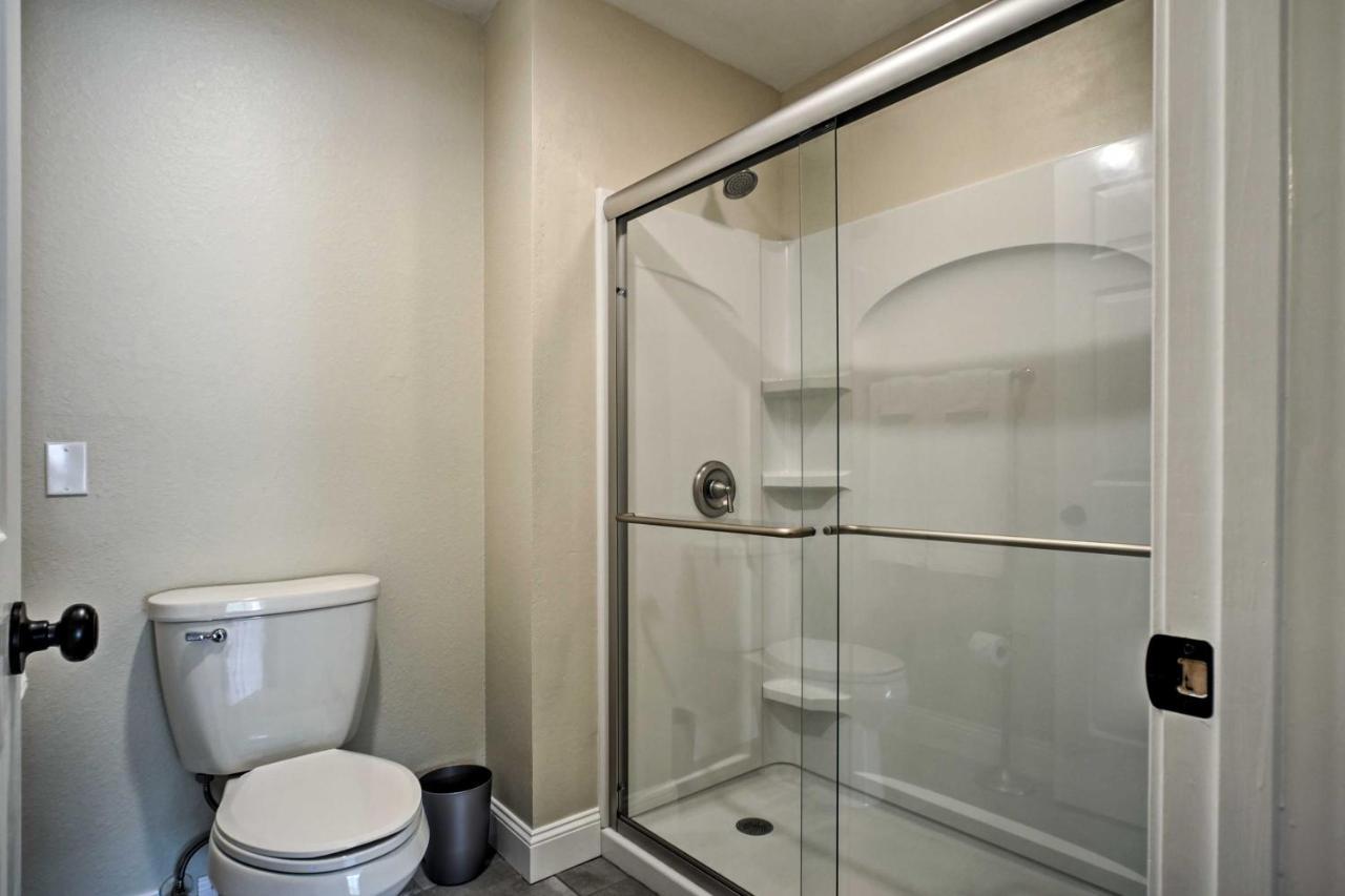 Branson Condo With Pool Access, Walk To Fishing Exteriör bild